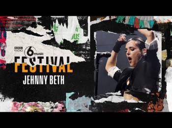 Jehnny Beth - I'm The Man 6 Festival