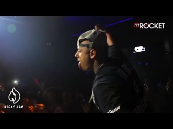 Nicky Jam Improvisando En Kronos Club - Puerto Rico